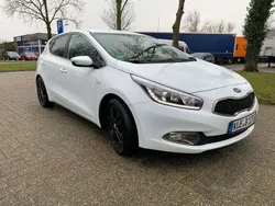 Wit Gebruikt 2015 Kia Ceed Hatchback | € 9.000