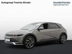 Mystic olive (groen metallic) Gebruikt 2023 Hyundai Ioniq 5 SUV | € 36.950 (Eerlijke prijs)