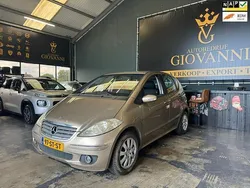 Beige, metallic lak Gebruikt 2006 Mercedes A170 Elegance MPV | € 3.250 (Goede deal)