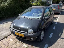Zwart Gebruikt 2000 Renault Twingo Komfort Hatchback | € 999 (Eerlijke prijs)
