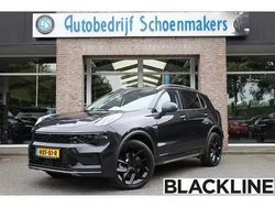 Zwart, metallic lak Gebruikt 2023 Lynk & Co 01 SUV | € 27.695 (Eerlijke prijs)