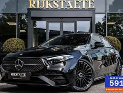 Zwart Gebruikt 2023 Mercedes A200 AMG Sedan | € 36.900