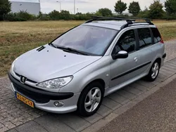 Zilver Gebruikt 2003 Peugeot 206 Stationwagen | € 1.650 (Eerlijke prijs)