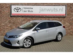 Grijs Gebruikt 2014 Toyota Auris Stationwagen | € 15.950 (Iets duurder)
