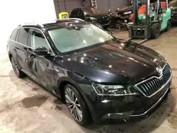 Zwart Gebruikt 2017 Skoda Superb LAURIN & KLEMENT Stationwagen | € 12.947