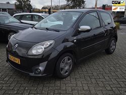 Zwart Gebruikt 2011 Renault Twingo Night&Day Hatchback | € 2.350 (Eerlijke prijs)