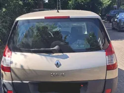 Gebruikt 2007 Renault Scénic II Dynamique MPV | € 2.500 (Eerlijke prijs)
