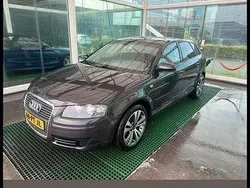 Grijs Gebruikt 2004 Audi A3 Ambiente Hatchback | € 1.099 (Super prijs)