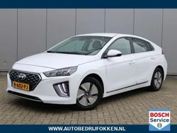 Wit Gebruikt 2022 Hyundai Ioniq Comfort Sedan | € 21.950 (Eerlijke prijs)