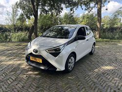 Wit Gebruikt 2020 Toyota Aygo Hatchback | € 9.500 (Eerlijke prijs)