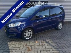 Blauw Gebruikt 2016 Ford Tourneo Courier Titanium MPV | € 9.900 (Eerlijke prijs)