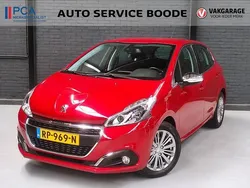 Rood Gebruikt 2017 Peugeot 208 Allure Hatchback | € 10.425 (Eerlijke prijs)