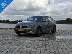 Grijs Gebruikt 2021 VW Polo Comfortline Hatchback | € 15.250 (Goede deal)