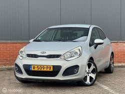 Grijs Gebruikt 2013 Kia Rio Hatchback | € 7.990 (Eerlijke prijs)