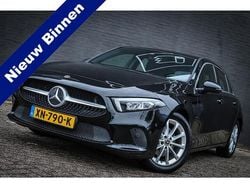 Zwart Gebruikt 2018 Mercedes A200 Premium Hatchback | € 19.950 (Goede deal)