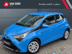 Blauw Gebruikt 2019 Toyota Aygo X-play Hatchback | € 12.930 (Eerlijke prijs)