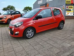 Rood Gebruikt 2013 Renault Twingo Authentique Hatchback | € 3.999 (Eerlijke prijs)