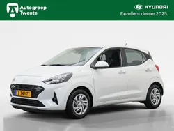 Wit Gebruikt 2024 Hyundai i10 Comfort Hatchback | € 16.990 (Eerlijke prijs)