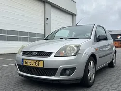 Grijs Gebruikt 2006 Ford Fiesta Futura Hatchback | € 1.950 (Eerlijke prijs)