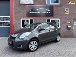 Grijs Gebruikt 2010 Toyota Yaris Hatchback | € 7.450 (Eerlijke prijs)