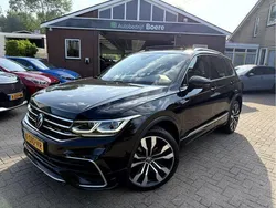 Zwart Gebruikt 2021 VW Tiguan Business+ SUV | € 35.850 (Eerlijke prijs)