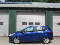 Blauw, metallic lak Gebruikt 2015 Ford B-MAX Titanium MPV | € 5.950 (Eerlijke prijs)