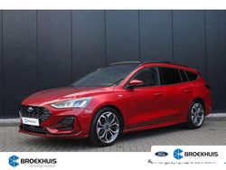 Rood Gebruikt 2024 Ford Focus ST-Line X Stationwagen | € 28.900 (Iets duurder)