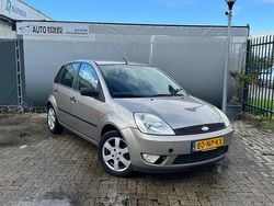 Grijs Gebruikt 2004 Ford Fiesta Trend Hatchback | € 999 (Goede deal)