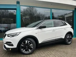 Wit, andere lak Gebruikt 2018 Opel Grandland X Sport SUV | € 15.900 (Eerlijke prijs)