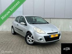 Grijs Gebruikt 2010 Renault Clio II Hatchback | € 1.950 (Eerlijke prijs)