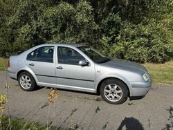 Grijs Gebruikt 2001 VW Bora Sedan | € 900 (Eerlijke prijs)
