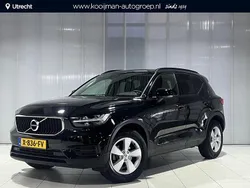 Zwart Gebruikt 2022 Volvo XC40 Momentum SUV | € 34.149 (Eerlijke prijs)