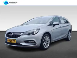 Grijs Gebruikt 2018 Opel Astra Business Stationwagen | € 13.945 (Iets duurder)