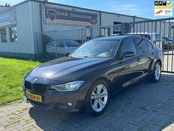 Zwart Gebruikt 2014 BMW 320 Executive Sedan | € 10.950 (Goede deal)