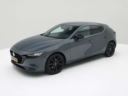 Grijs Gebruikt 2022 Mazda 3 Sportive Hatchback | € 21.000 (Eerlijke prijs)