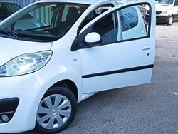 Wit Gebruikt 2013 Peugeot 107 Hatchback | € 3.499 (Goede deal)