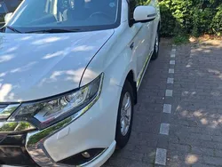 Gebruikt 2021 Mitsubishi Outlander P-HEV SUV | € 21.500 (Goede deal)