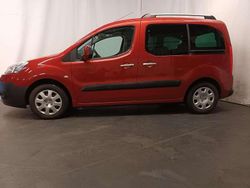 Rood Gebruikt 2011 Peugeot Partner Tepee Family MPV | € 5.000 (Iets duurder)