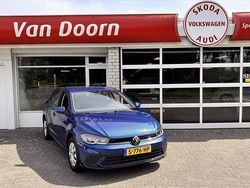 Blauw Gebruikt 2023 VW Polo Hatchback | € 19.350 (Goede deal)