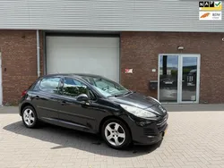 Zwart Gebruikt 2010 Peugeot 207 Hatchback | € 2.499 (Eerlijke prijs)