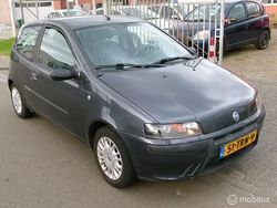 Beige Gebruikt 2002 Fiat Punto Hatchback | € 950 (Eerlijke prijs)