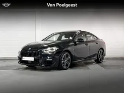 Saphirschwarz metallic (zwart metallic) Gebruikt 2021 BMW 220 M Sport Coupé | € 32.900 (Super prijs)