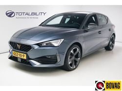 Grijs, metallic lak Gebruikt 2023 Cupra Leon VZ Hatchback | € 27.950 (Goede deal)