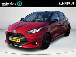Rood Gebruikt 2022 Toyota Yaris Hybrid Executive Hatchback | € 23.745 (Iets duurder)