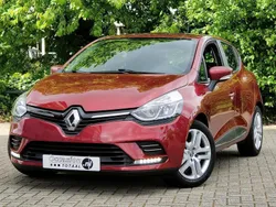 Rood Gebruikt 2016 Renault Clio IV Zen Hatchback | € 9.950 (Eerlijke prijs)