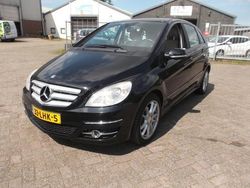 Zwart Gebruikt 2010 Mercedes B150 Business MPV | € 5.950 (Iets duurder)
