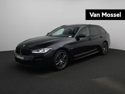 Zwart Gebruikt 2022 BMW 530 Executive Stationwagen | € 34.900 (Eerlijke prijs)