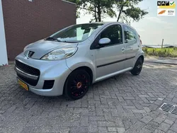 Grijs Gebruikt 2010 Peugeot 107 Urban Move Hatchback | € 2.499 (Eerlijke prijs)