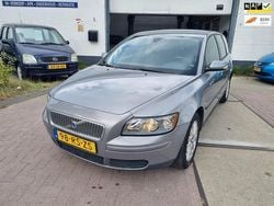 Grijs Gebruikt 2005 Volvo V50 Momentum Stationwagen | € 1.750 (Eerlijke prijs)