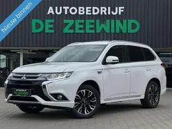 Wit Gebruikt 2016 Mitsubishi Outlander P-HEV Edition SUV | € 17.999 (Eerlijke prijs)